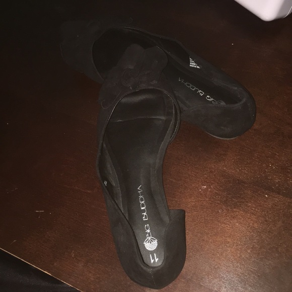 Shoes - Picture 2 of 3